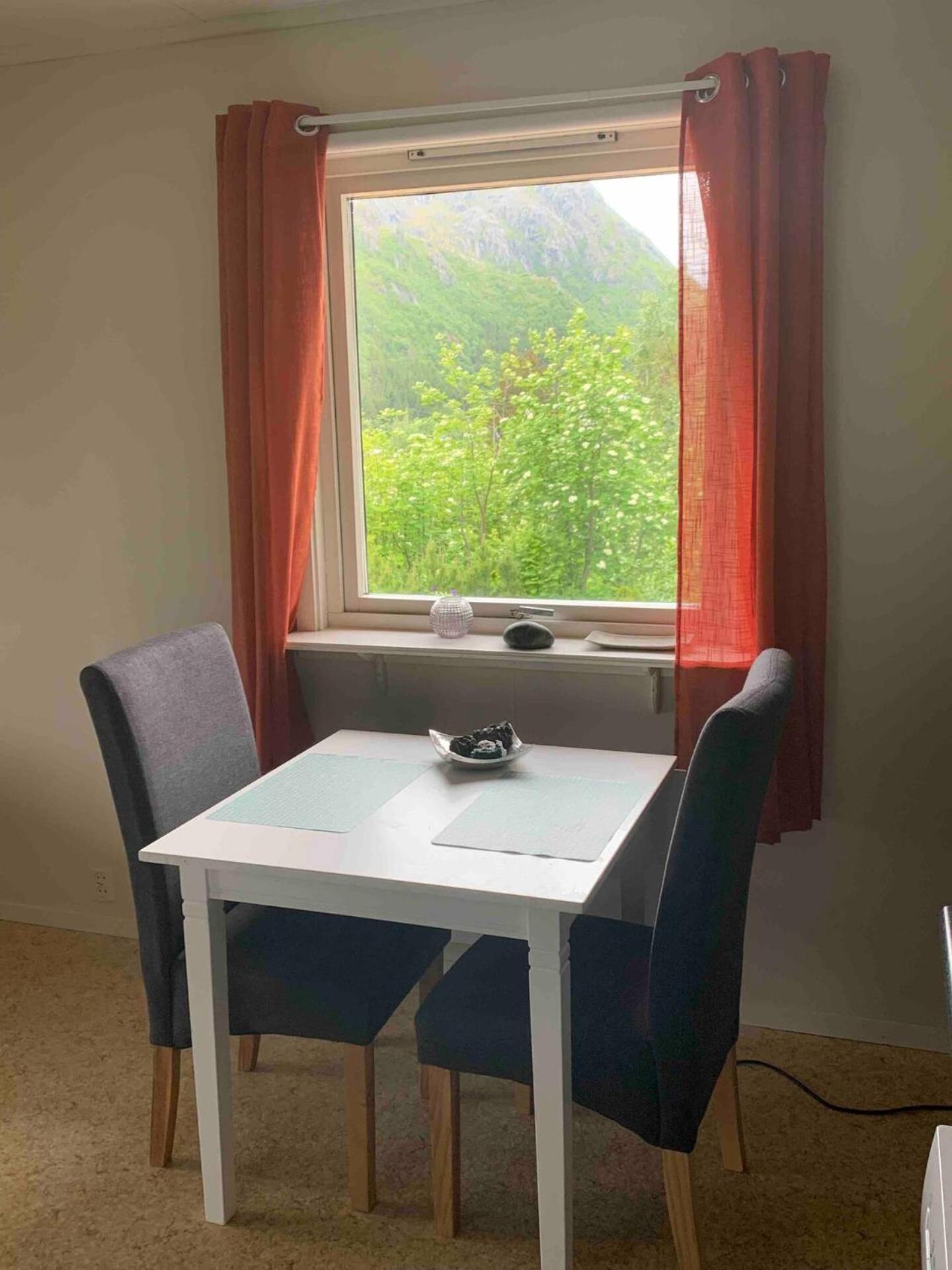 Leilighet Med Balkong Og Havutsikt Pa Napp. Exteriér fotografie